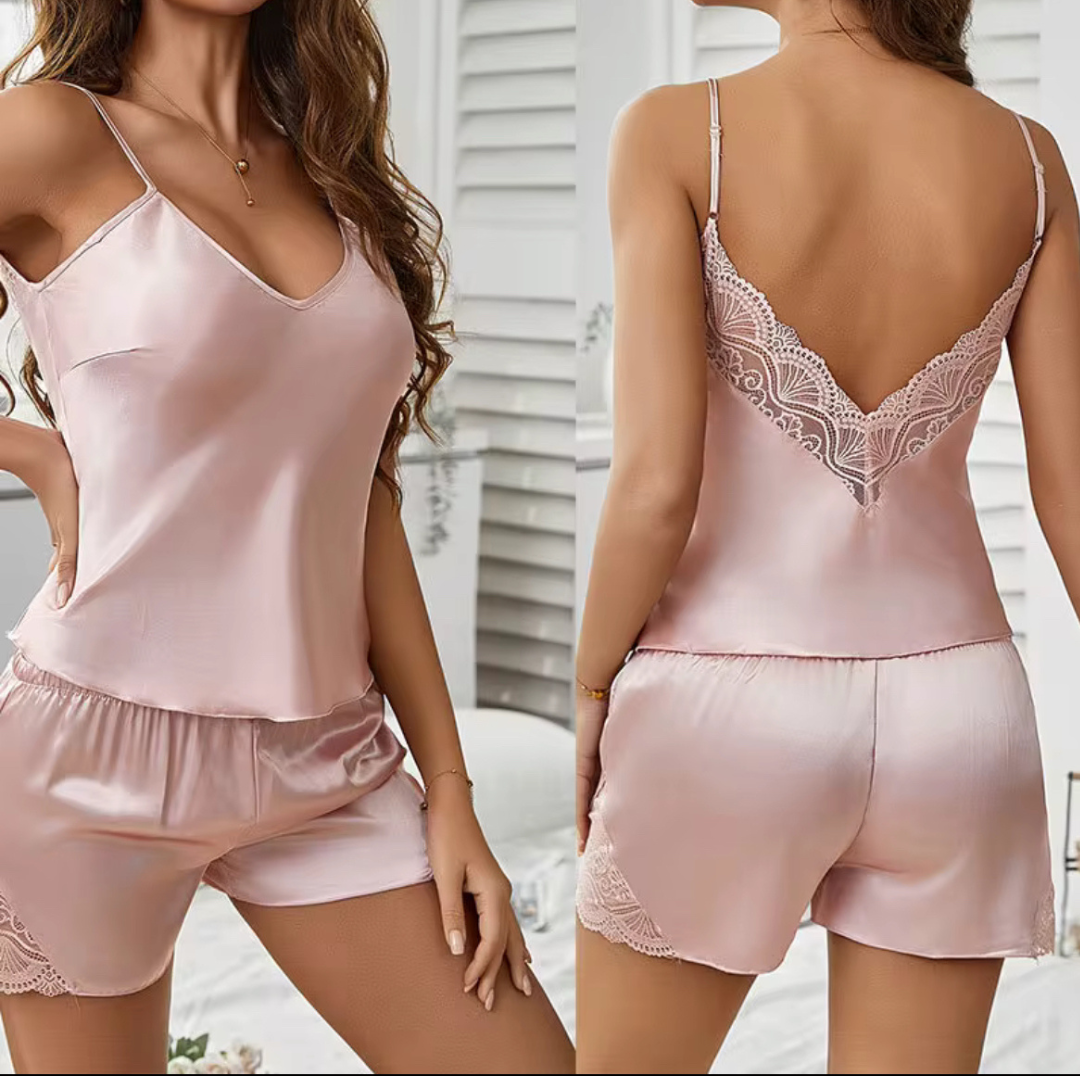 Amara Satijnen Pyjama Set